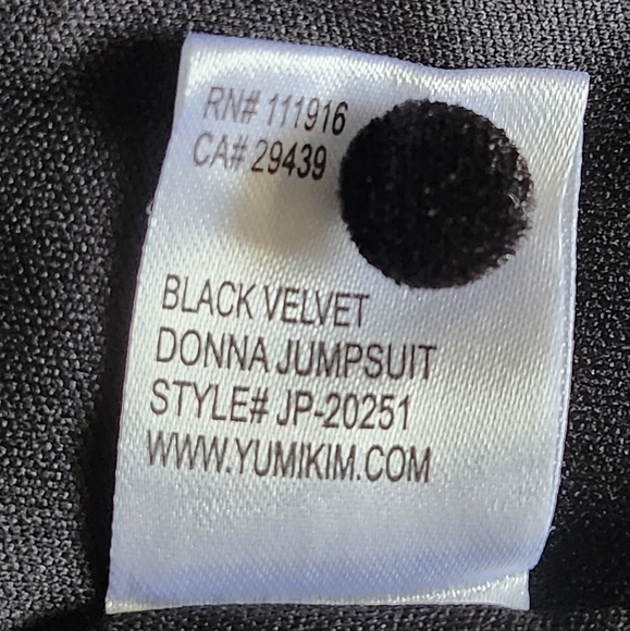 YUMI KIM Donna Black Velvet Puff Sleeve One-Shoulder Jumpsuit Size X-Small - Picture 8 of 8